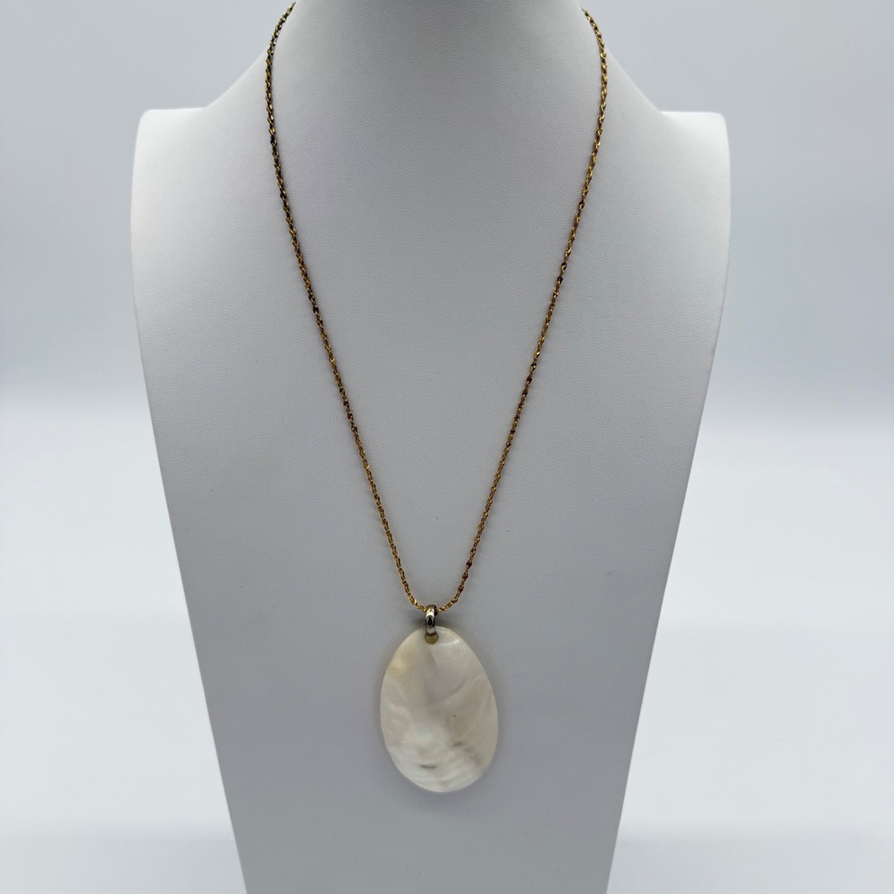Vintage Mother of Pearl Pendant Necklace w Matching Clip‎ Earrings Gold Tone